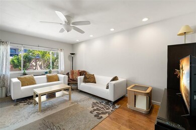 Perfect living area a very comfortable setting, re