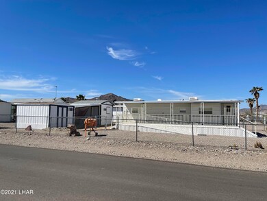 595 Comanche Dr, Quartzsite, AZ 85346 - photo 4