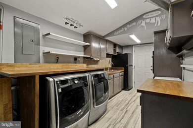 3902 Woodhaven Ln, Bowie, MD 20715 - photo 7