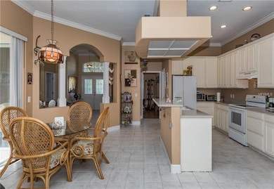 OPEN CONCEPT FLOOR PLAN FOR ENTERTAINING
