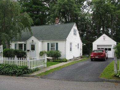 58 Circuit Ave N, Worcester, MA 01603 - photo 2