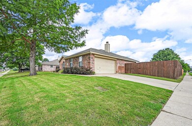 329 Lake Texoma Dr, Wylie, TX 75098 - photo 3