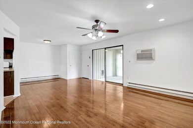 202 Covered Bridge Blvd unit C, Manalapan, NJ 07726 - photo 4