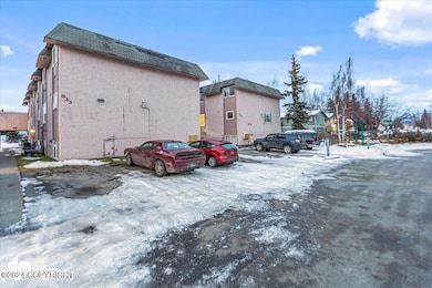 27-Front Exterior_IMG_6634_SSW