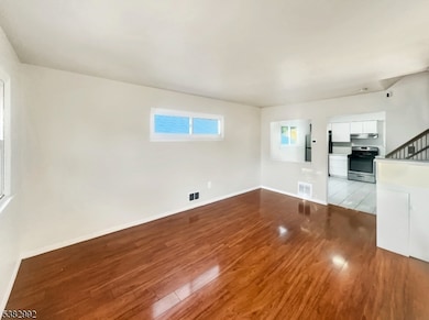 260 Everett Rd, Parsippany, NJ 07054 - photo 3