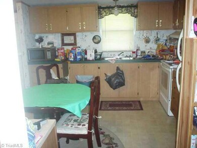 1510 Foxfire Rd, Asheboro, NC 27205 - photo 6