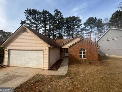 754 Shore Dr, Lithonia, GA 30058 - photo 3