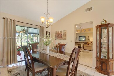 9738 Richmond Cir, Boca Raton, FL 33434 - photo 5