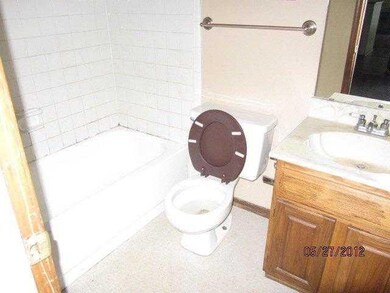 11530 N May Ave unit 202D, Oklahoma City, OK 73120 - photo 5