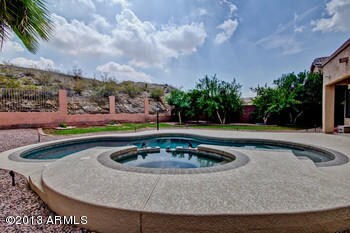 small_380443