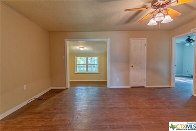 513 Allen St, Copperas Cove, TX 76522 - photo 6