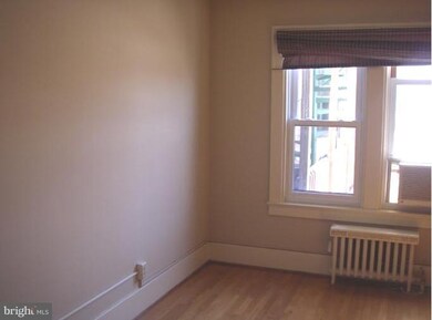 68 E Main St unit 2FE, Waynesboro, PA 17268 - photo 6