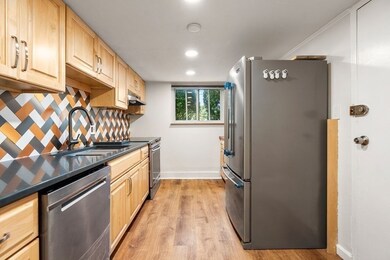 15 Westgate Rd unit 2, Chestnut Hill, MA 02467 - photo 3