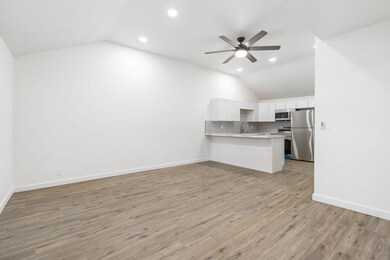 2131 Elm