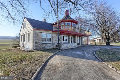 562 Georgetown Rd, Ronks, PA 17572 - photo 3