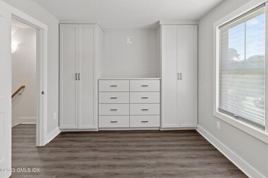 4 Orchard L primary bed built ins
