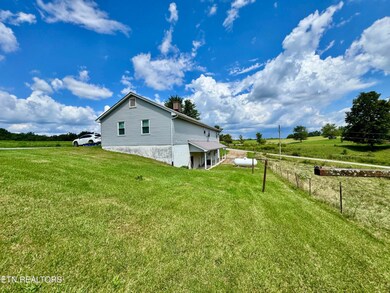 3614 Muddy Pond Rd, Monterey, TN 38574 - photo 6