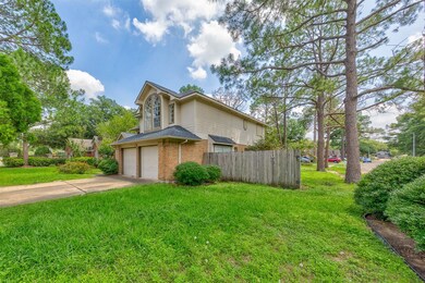 15207 Pebble Lake Dr, Houston, TX 77095 - photo 2