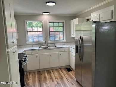 923 Bendat St, McComb, MS 39648 - photo 5