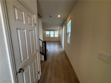 8146 Oakwood Bend Ave, Las Vegas, NV 89123 - photo 3