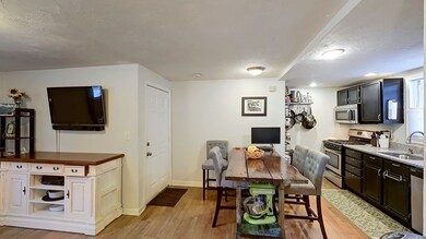 224 W Sixth St unit 2, Boston, MA 02127 - photo 3