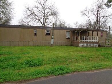 401 Velasco St, Brazoria, TX 77422 - photo 2