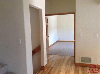 Entrance to office or 4th bedroom on Mai