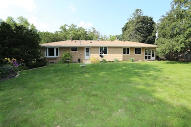 1986 Sharondale Ave, Saint Paul, MN 55113 - photo 2