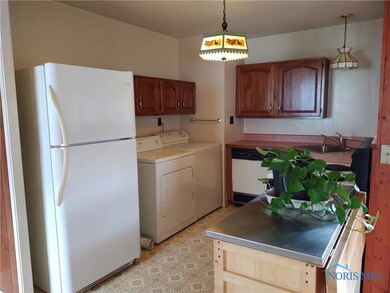 1143 Concord Ct, Findlay, OH 45840 - photo 4