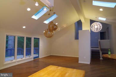 12383 Copenhagen Ct, Reston, VA 20191 - photo 3