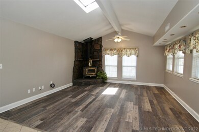 4488 W Lakeshore Run, Cleveland, OK 74020 - photo 7