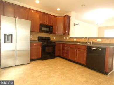 25333 Crossfield Dr, Chantilly, VA 20152 - photo 5