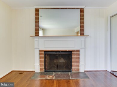 8308 Longfellow St, New Carrollton, MD 20784 - photo 3