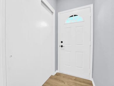 W241N2573 E Parkway Meadow Cir unit 3, Pewaukee, WI 53072 - photo 3