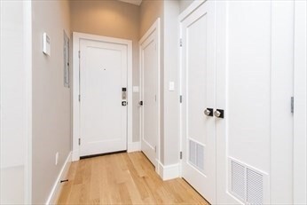 723 Centre St unit 3, Boston, MA 02130 - photo 4