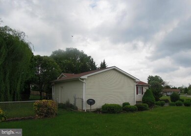 415 Morgan St, Inwood, WV 25428 - photo 4