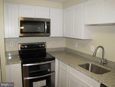 7680 Tremayne Place unit 208, McLean, VA 22102 - photo 4