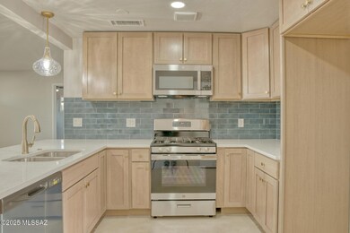 CC_OMNI_602NorthSwanRd_DSC_2494