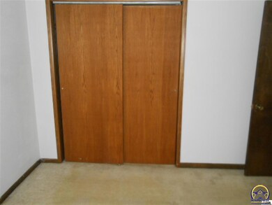 2413 SW Gage Blvd, Topeka, KS 66614 - photo 5