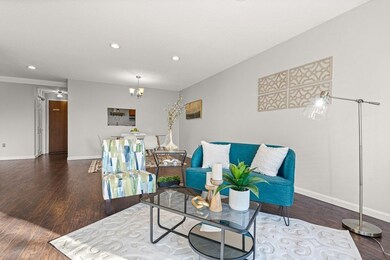 314 Riverside Ave unit 303, Medford, MA 02155 - photo 5