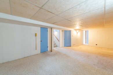 2027 Walnut St, Waukegan, IL 60087 - photo 6