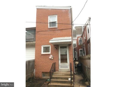 1052 Perry St, Reading, PA 19604 - photo 4