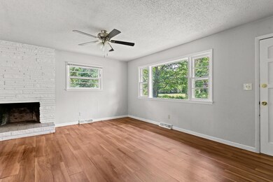 1526 East Cherry-11