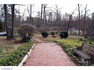 11195 Linderwood Dr, Mechanicsville, VA 23116 - photo 2