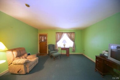 228 E Hamilton St, Allentown, PA 18109 - photo 3