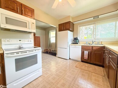 1706 N Federal St, Hampton, IA 50441 - photo 5