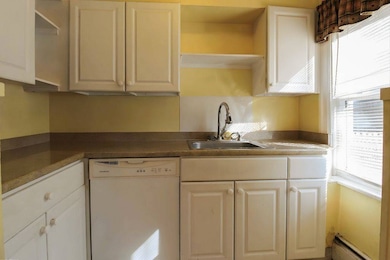 261 263 Roger Williams Ave, East Providence, RI 02916 - photo 4