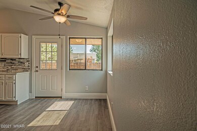 201 N Paloma, Show Low, AZ 85901 - photo 7