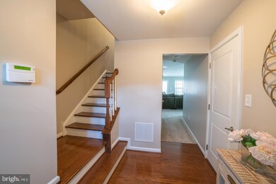 1853 Honeysuckle Ct, Downingtown, PA 19335 - photo 3