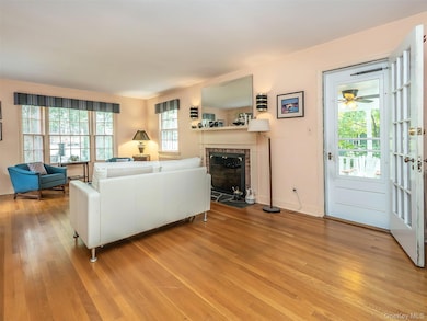 43 Amherst Rd, Port Washington, NY 11050 - photo 6